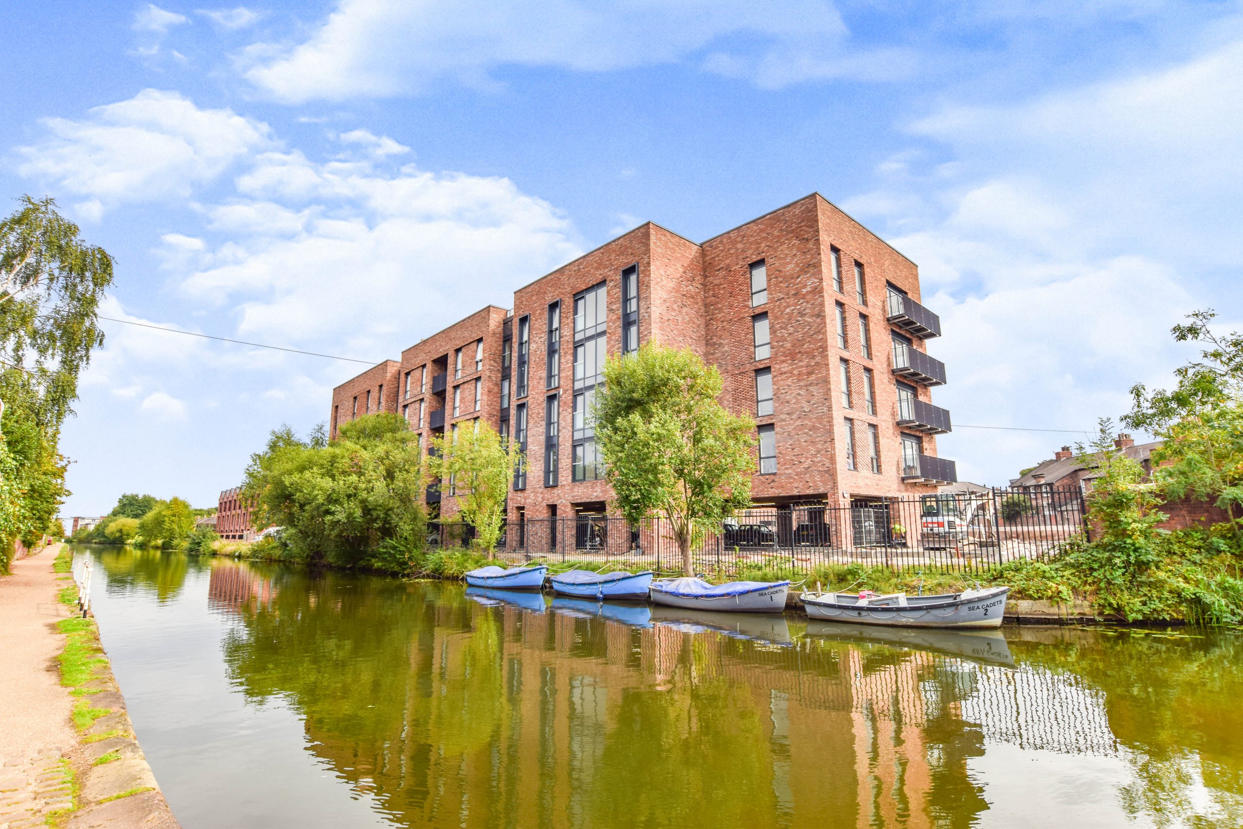 Wharf Road | Altrinchham Apartment To Rent