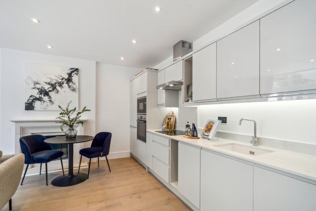 Kelso Place | London 2 Bedroom House To Rent