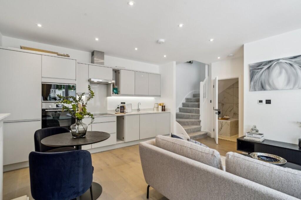 Kelso Place | London 2 Bedroom House To Rent
