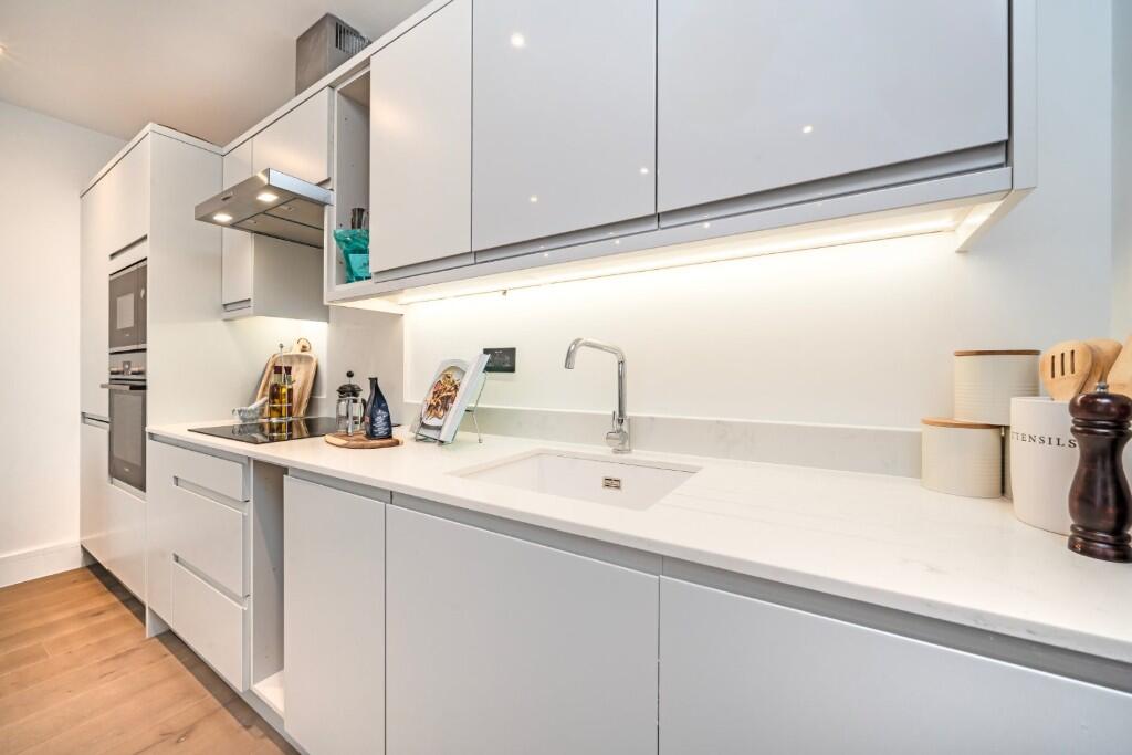 Kelso Place | London 2 Bedroom House To Rent